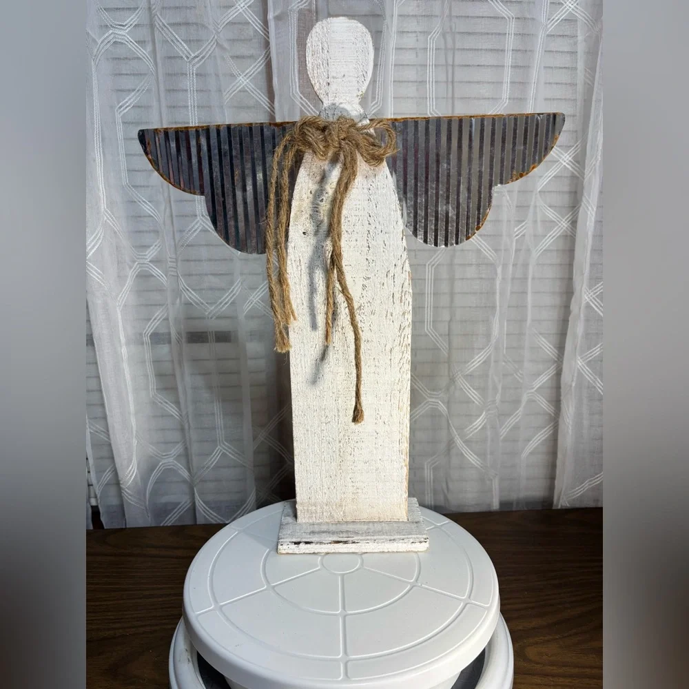 Rustic Wooden Angel Decor 18”H leans forward like she is protecting Wings/metal